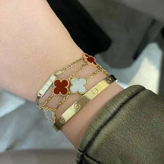 CLOVER - Rotes Armband