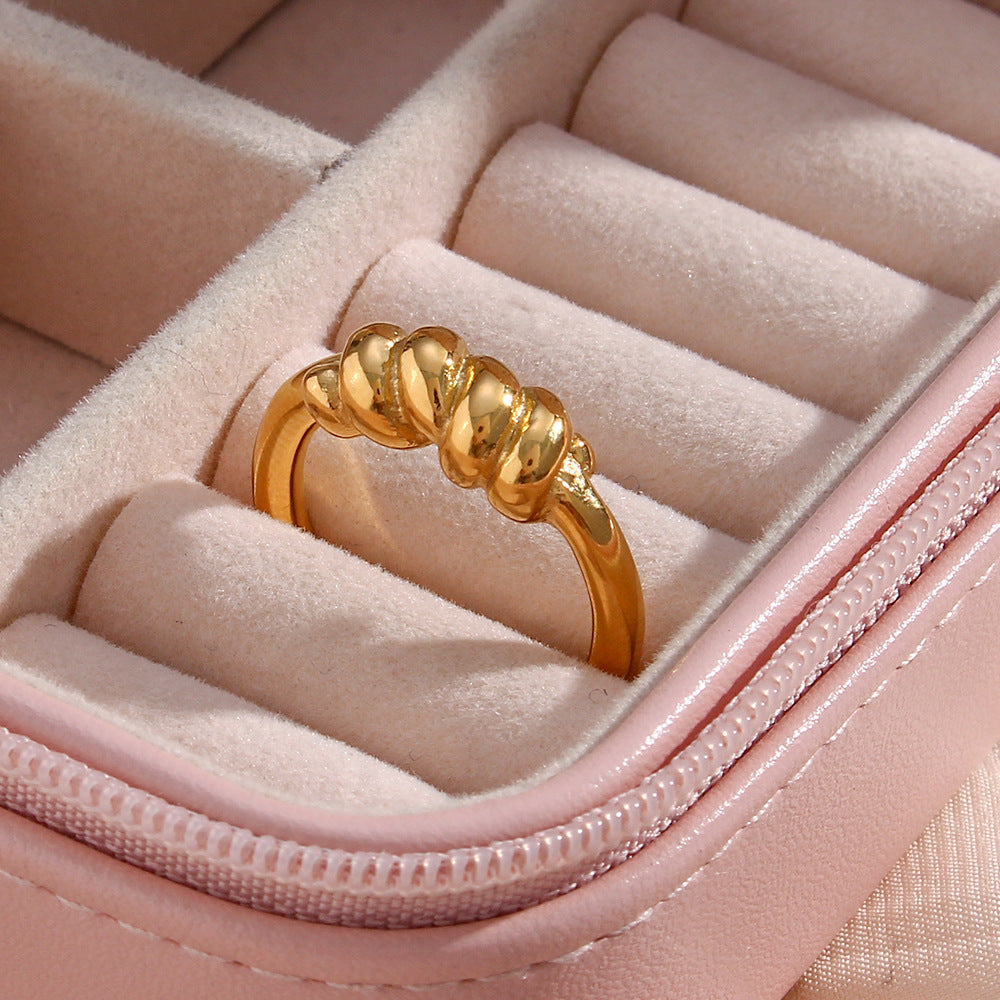 Lacrima Gold Ring