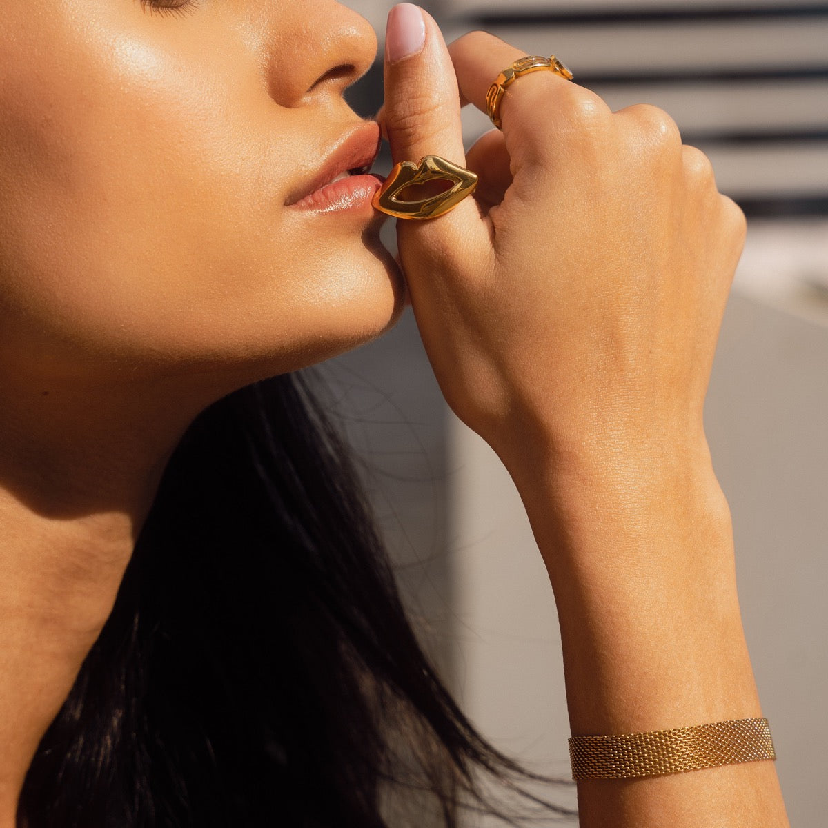 Mesh Loop Lock Bracelet - Gold