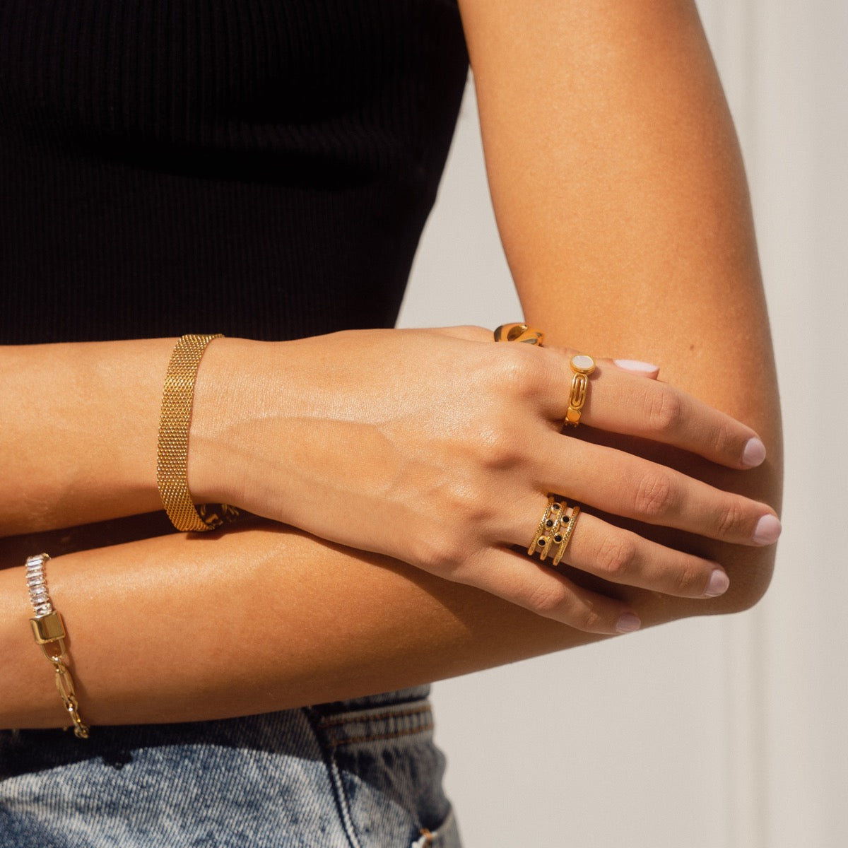 Mesh Loop Lock Bracelet - Gold