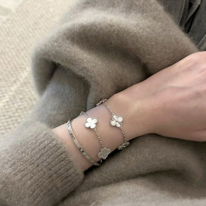 CLOVER - Weißes Armband